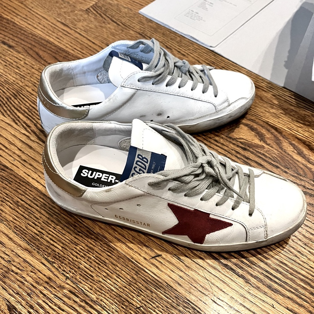 Golden Goose Superstar Classic White/Dark Red/Platinum. Mens.